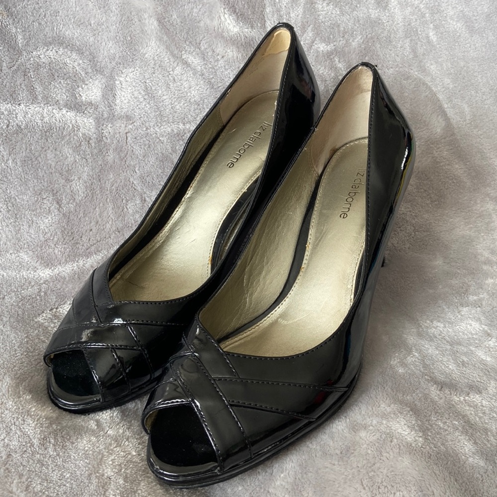 Liz Claiborne heeled peep toe classic pump shoe